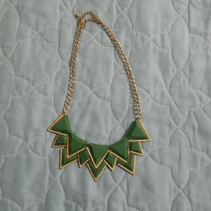 3/$15 Green/gold necklace